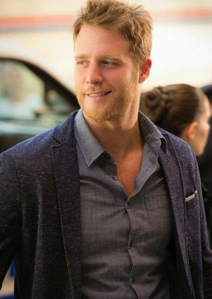 Jake McDorman photo