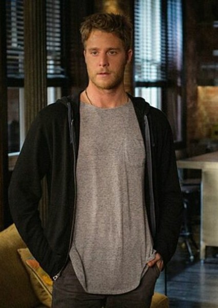 Jake McDorman photo