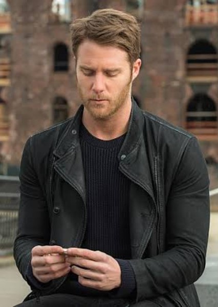 Jake McDorman photo