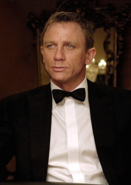 James Bond (Daniel Craig)