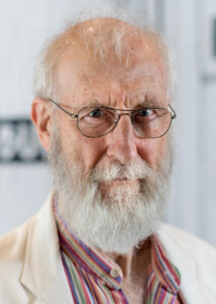 James Cromwell photo