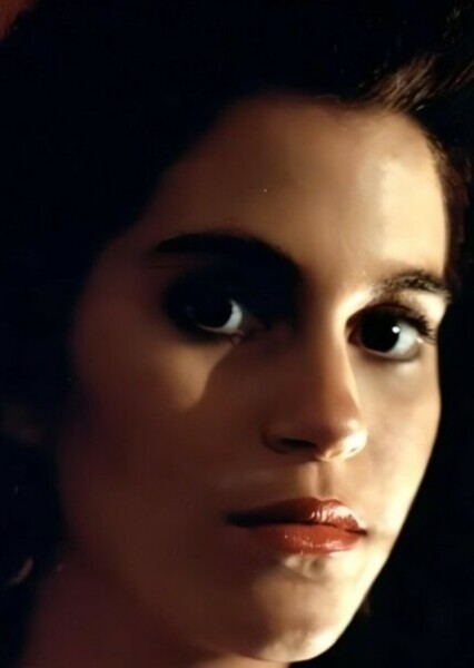 Jami Gertz photo