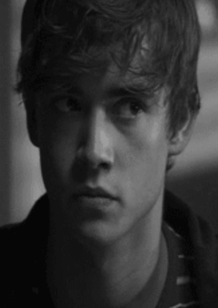 Jamie Blackley photo