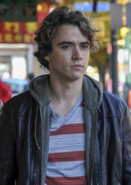 Jamie Blackley photo