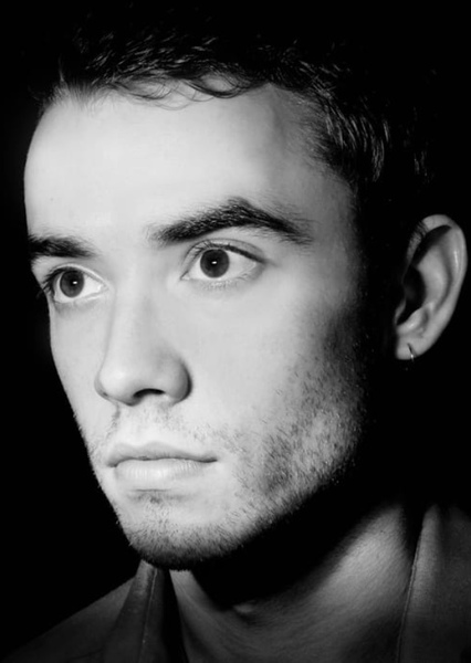 Jamie Blackley photo