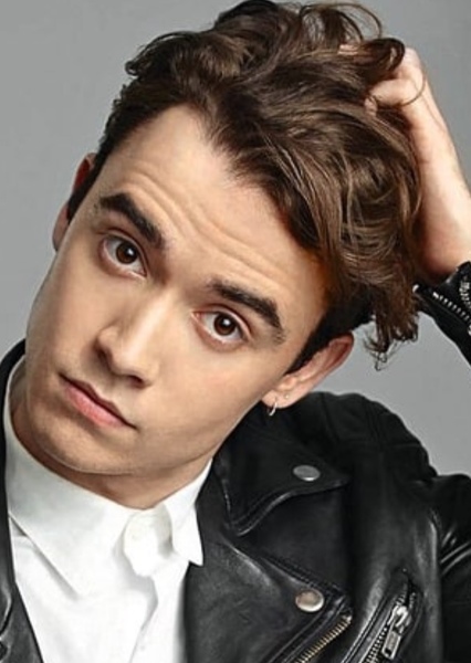 Jamie Blackley photo