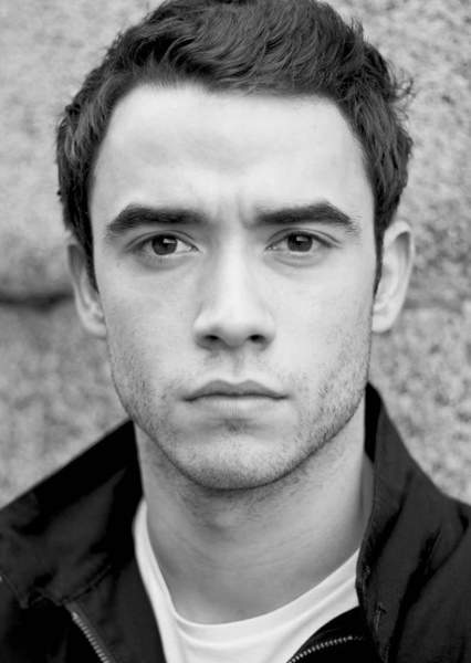 Jamie Blackley photo