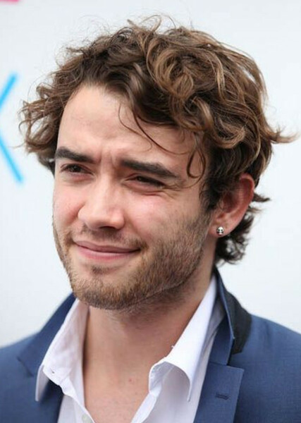 Jamie Blackley photo