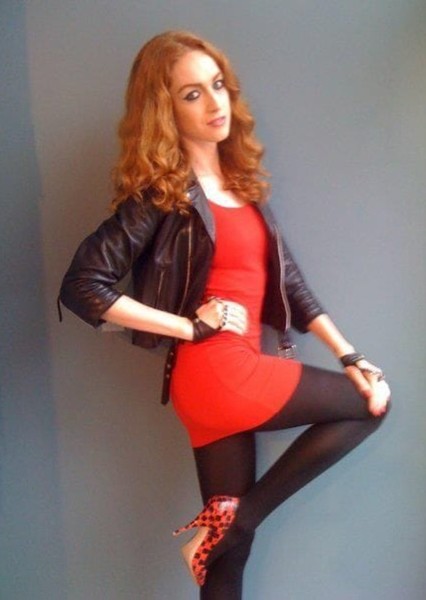 Jamie Clayton photo