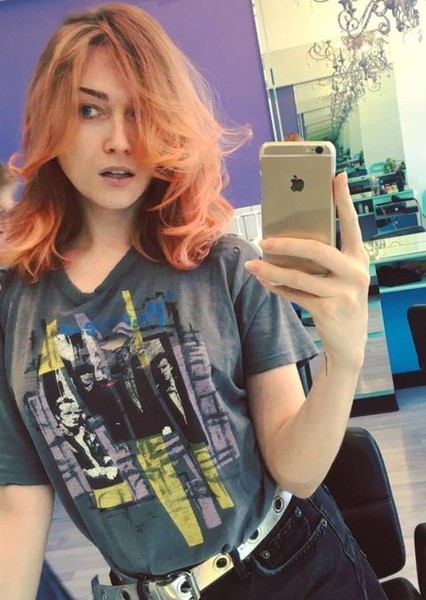 Jamie Clayton photo