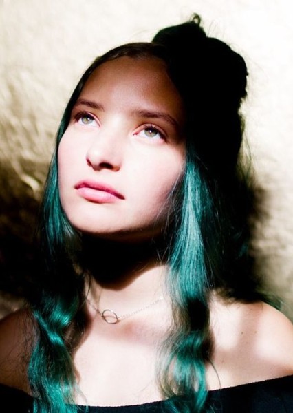 Jamie Lou Stenzel photo