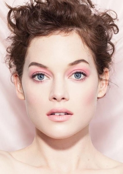 Jane Levy photo