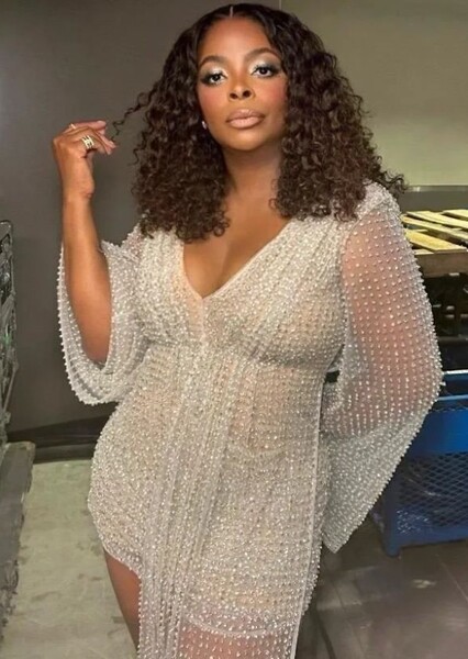 Janelle James photo