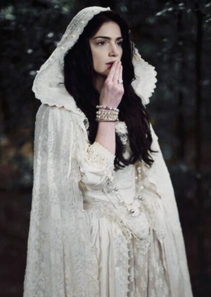 Janet Montgomery photo