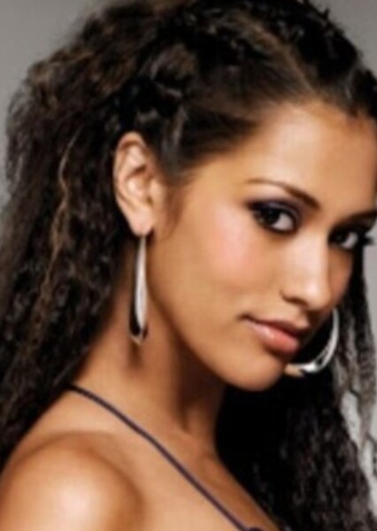 Janina Gavankar photo