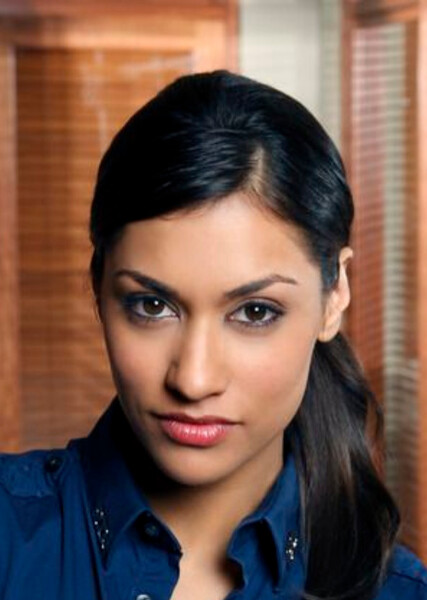 Janina Gavankar photo