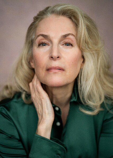Janis Ahern