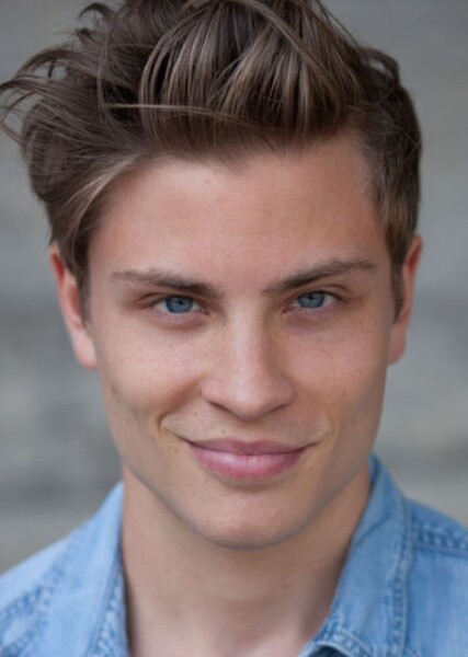 Jannik Schümann photo