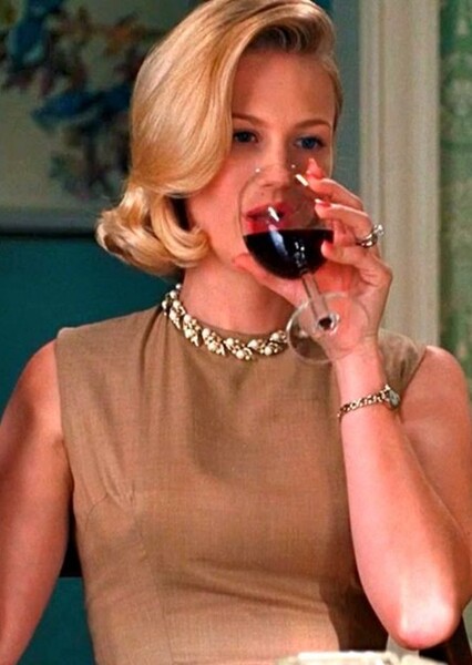 January Jones photo