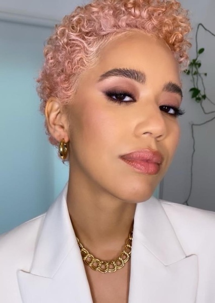 Jasmin Savoy Brown photo