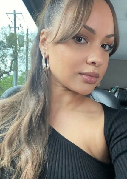 Jasmine Cephas Jones photo