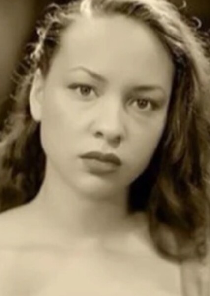 Jasmine Cephas Jones photo
