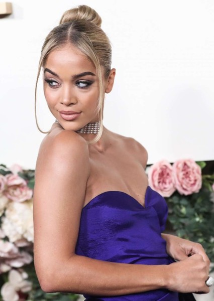 Jasmine Sanders photo