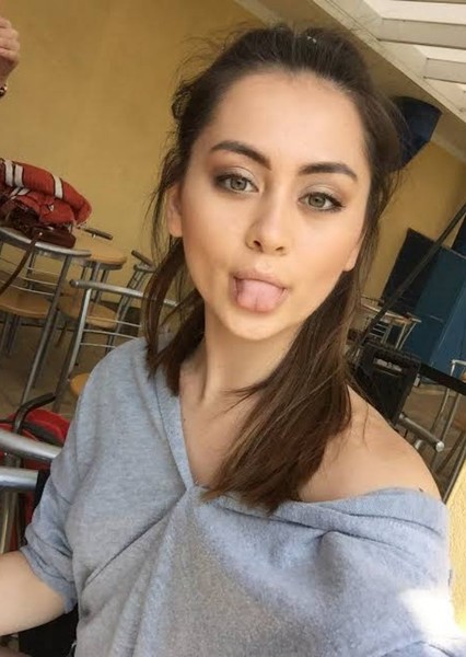 Jasmine Thompson photo
