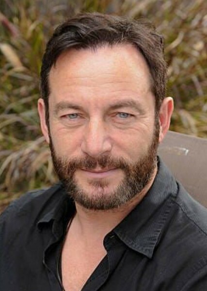 Jason Isaacs