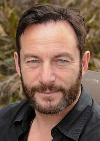 Jason Isaacs