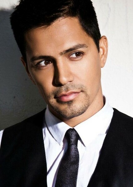 Jay Hernandez photo