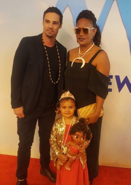 Jay Ryan photo