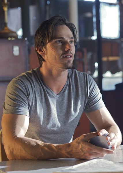 Jay Ryan photo