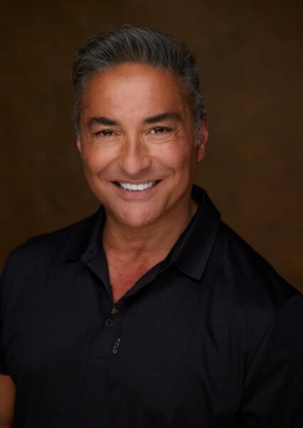 Jay Tavare photo