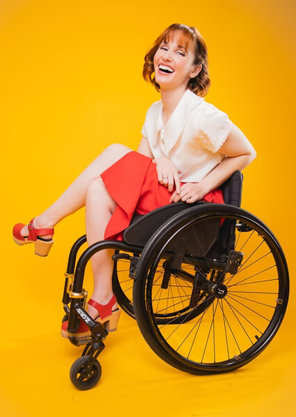Jenna Bainbridge photo