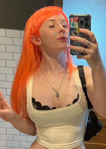 Jenna Lynn Meowri