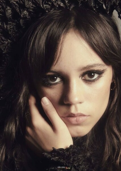 Jenna Ortega photo