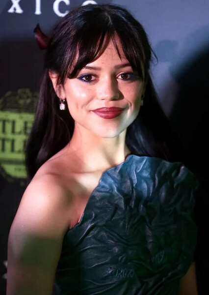 Jenna Ortega photo