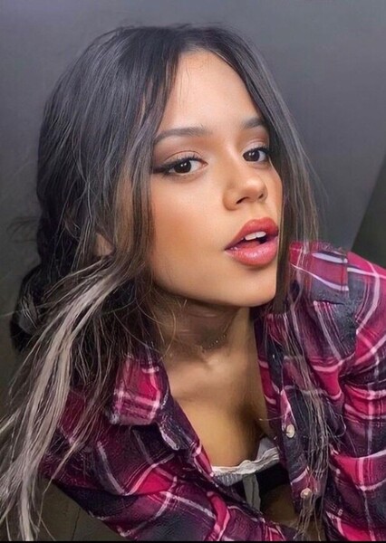 Jenna Ortega photo
