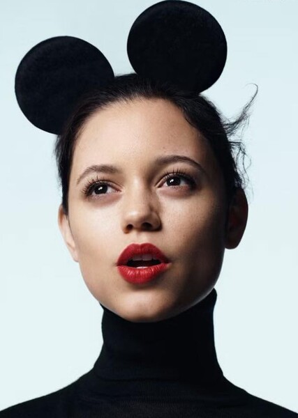 Jenna Ortega photo