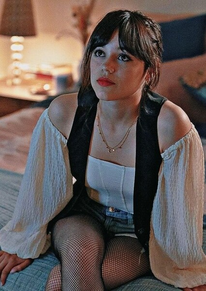 Jenna Ortega photo