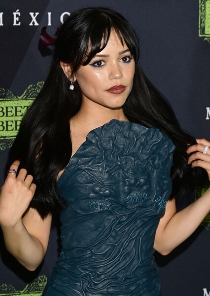 Jenna Ortega photo