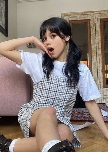 Jenna Ortega photo