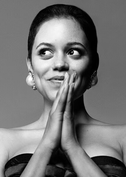 Jenna Ortega photo