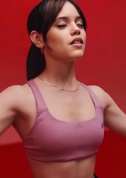 Jenna Ortega photo