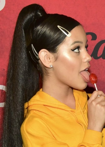 Jenna Ortega photo