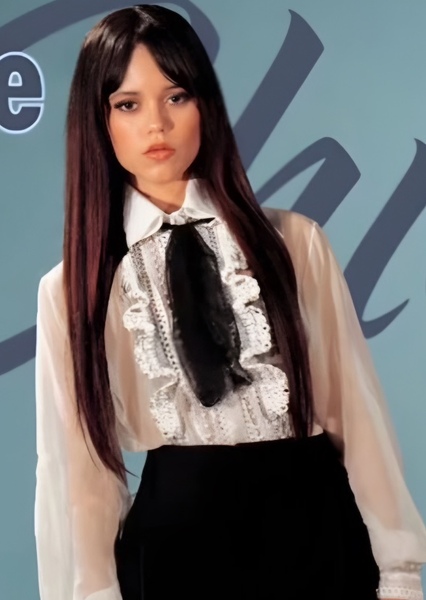 Jenna Ortega photo