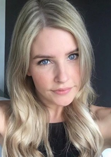 Jenna Rosenow photo