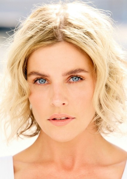 Jenna Rosenow photo
