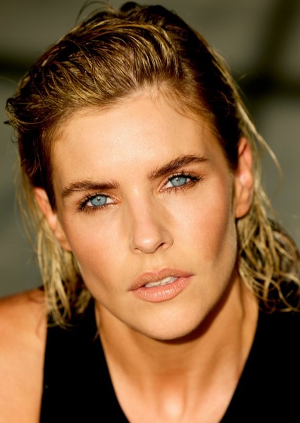 Jenna Rosenow photo